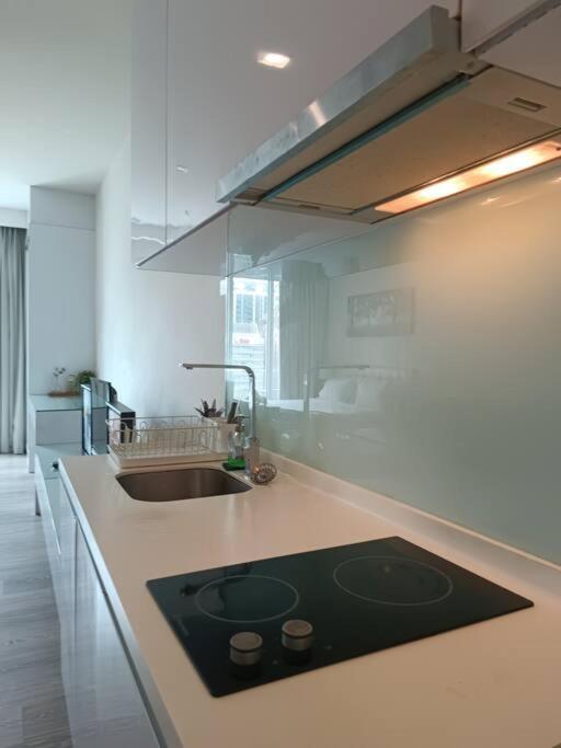 Rm218 Bukit Bintang Balcony Studio Infinity Pool クアラルンプール エクステリア 写真